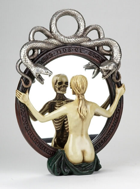 Speculum Wall Mirror